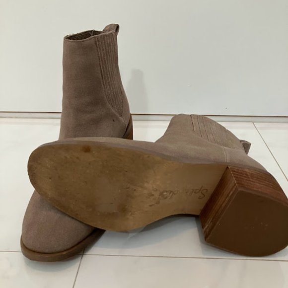 SPLENDID Beige Ankle Boots, Suede, Women's Size 7, Good Condition - Picture 4 of 5